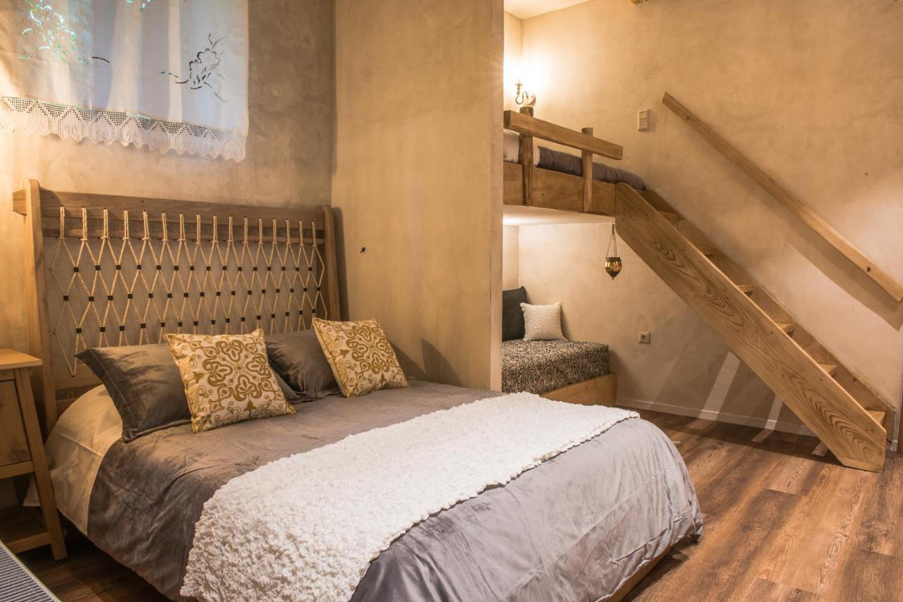 Appartement «Σκλάβας Χνάρι» Παραδοσιακός Ξενώνας à Magouliana Extérieur photo